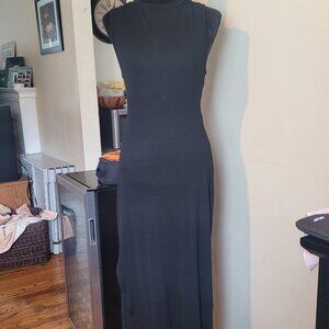 💙 2/$20 Black‎ Bodycon w. Cut Out